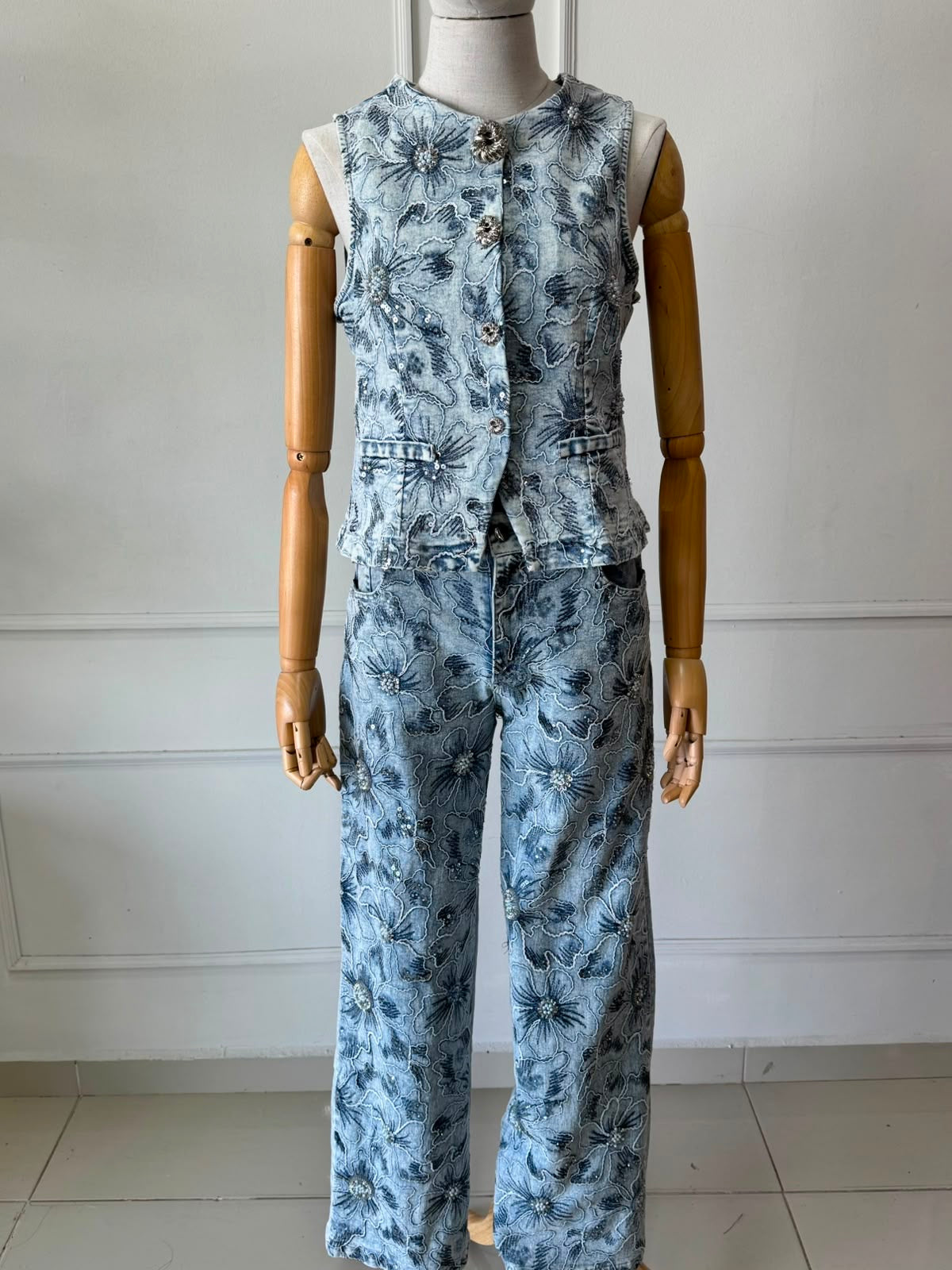 Conjunto Mezclilla Bordado