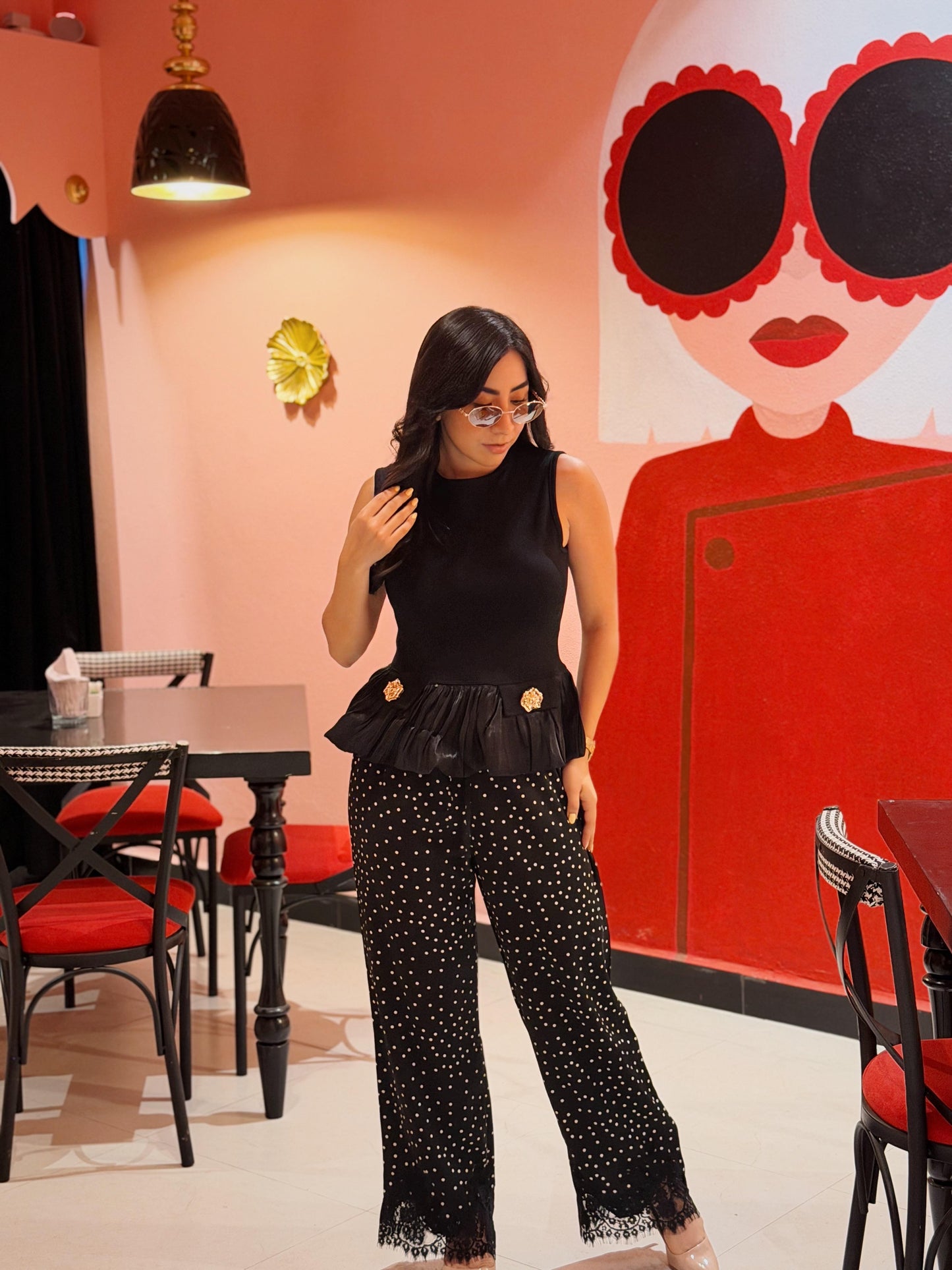 Blusa Negra con Olán.