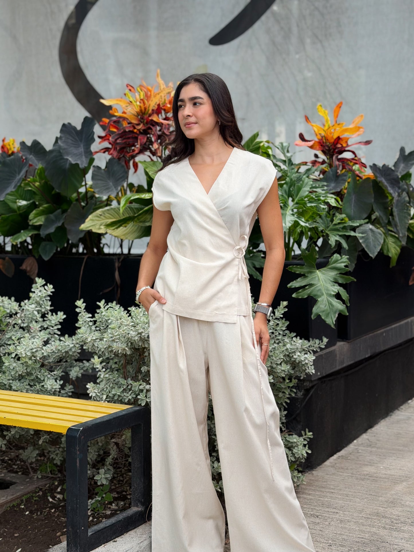 Conjunto Beige Cruzado