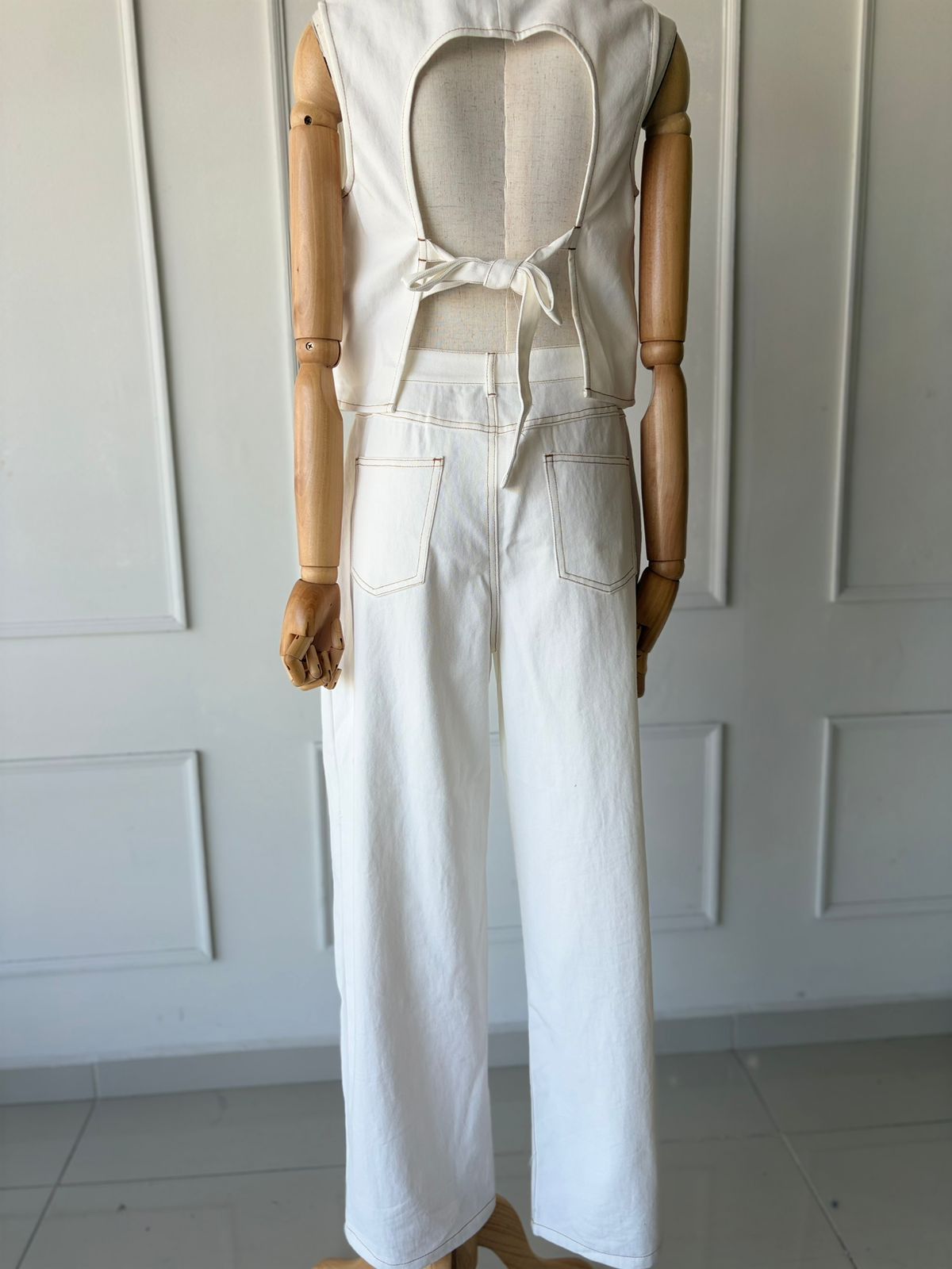 Conjunto de mezclilla blanco