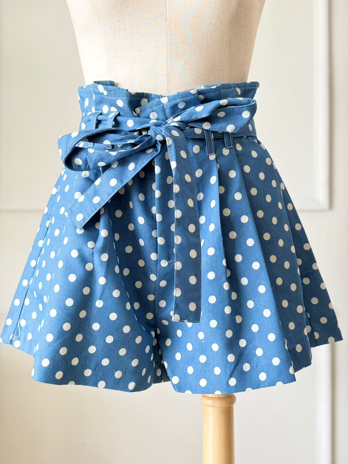 Short Azul de Tiro Alto