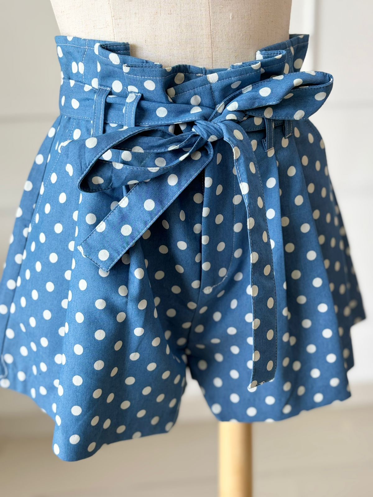 Short Azul de Tiro Alto