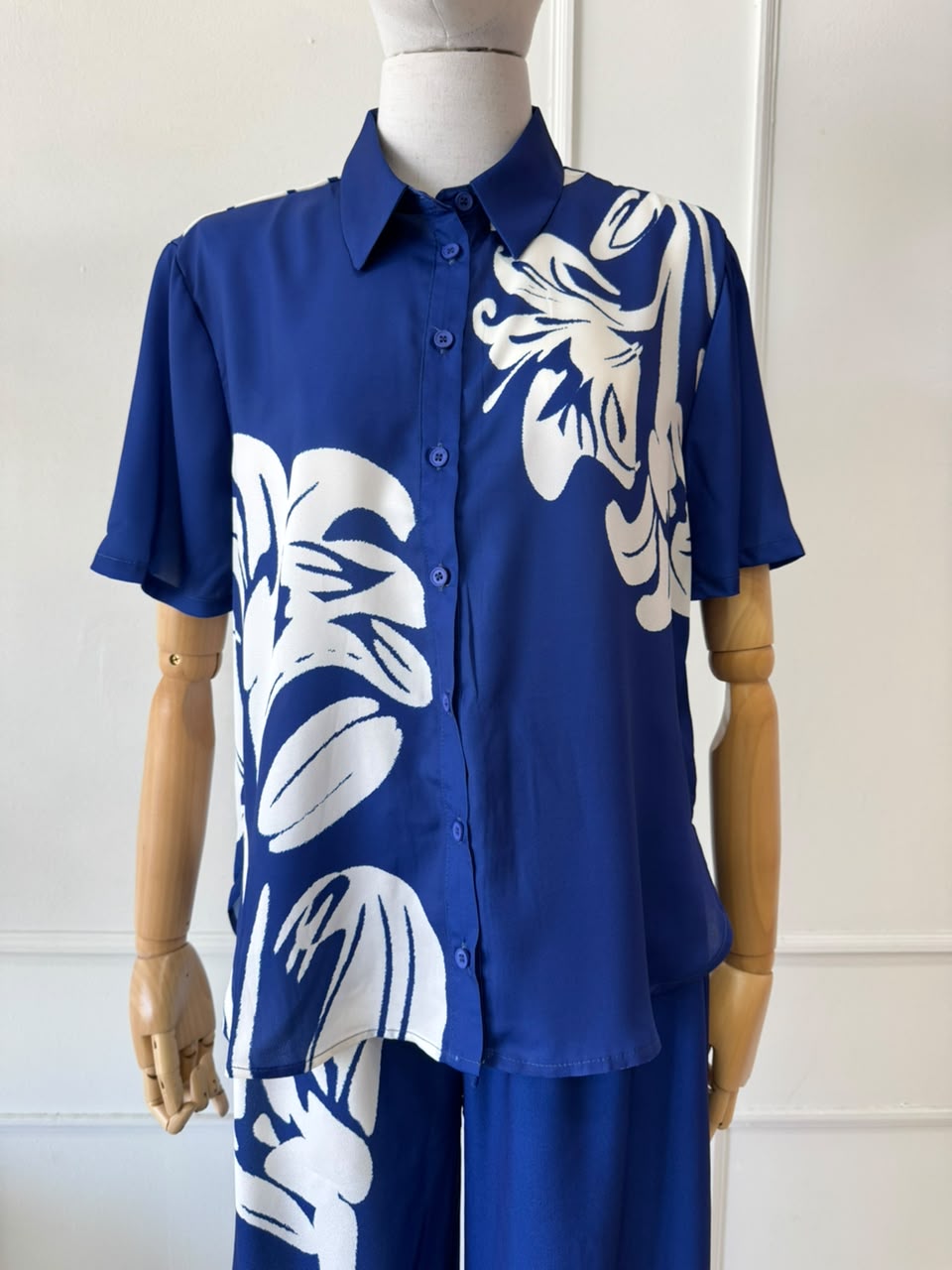 Set azul floreado
